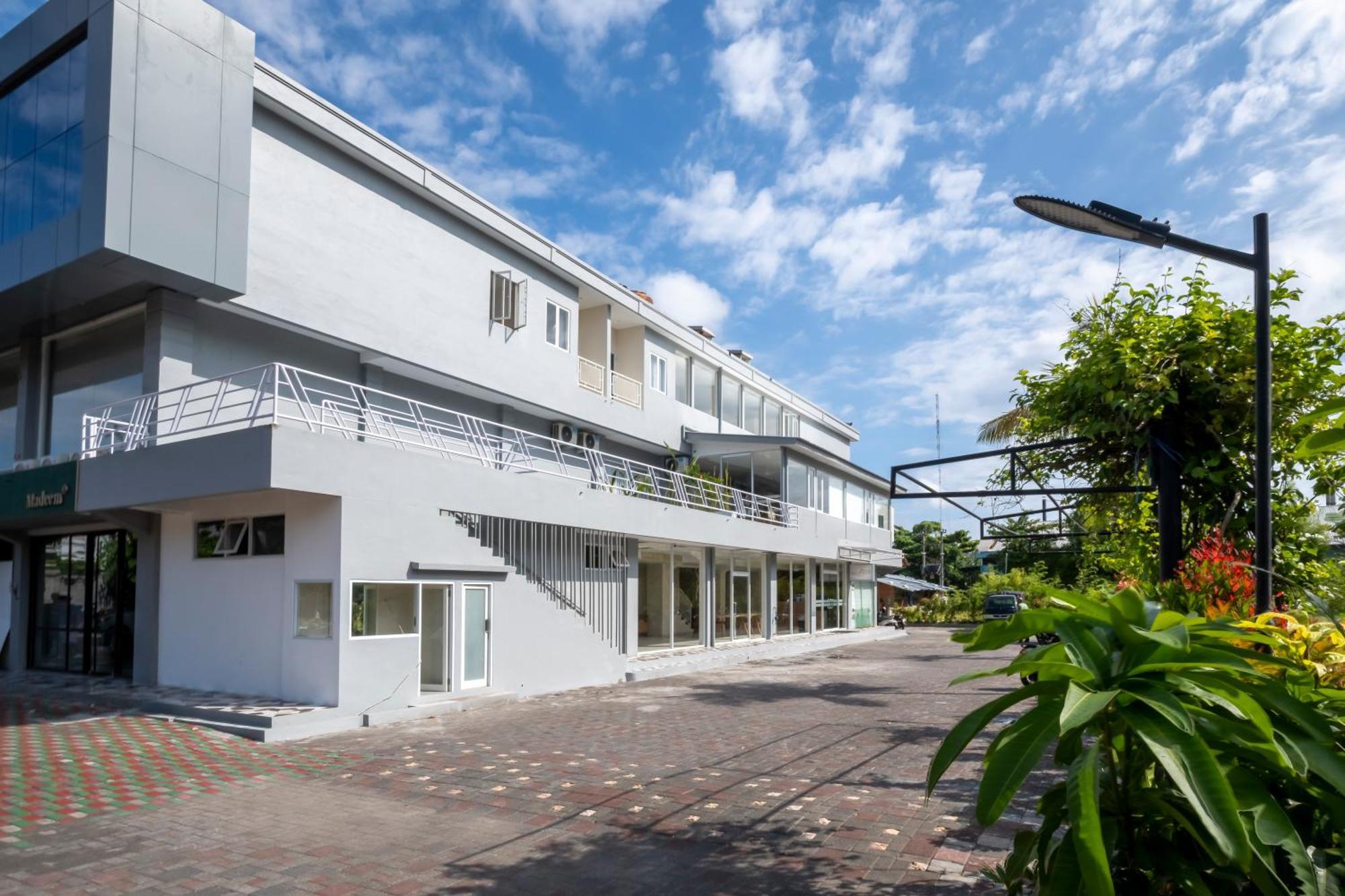 Bali Bustle Sunset Coliving And Coworking Space Legian  Luaran gambar